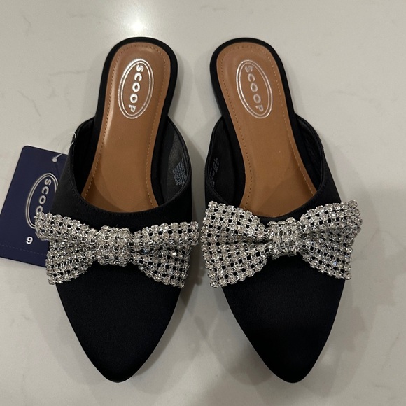 Scoop Shoes - Scoop Black Mules with Rhinestone Bow